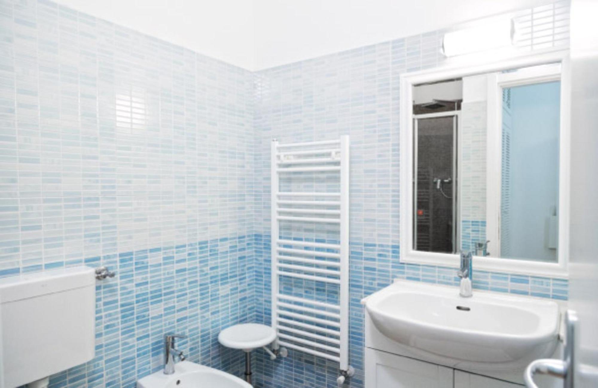Bed And Breakfast Bagno Venezia Marina Di Carrara Exterior photo