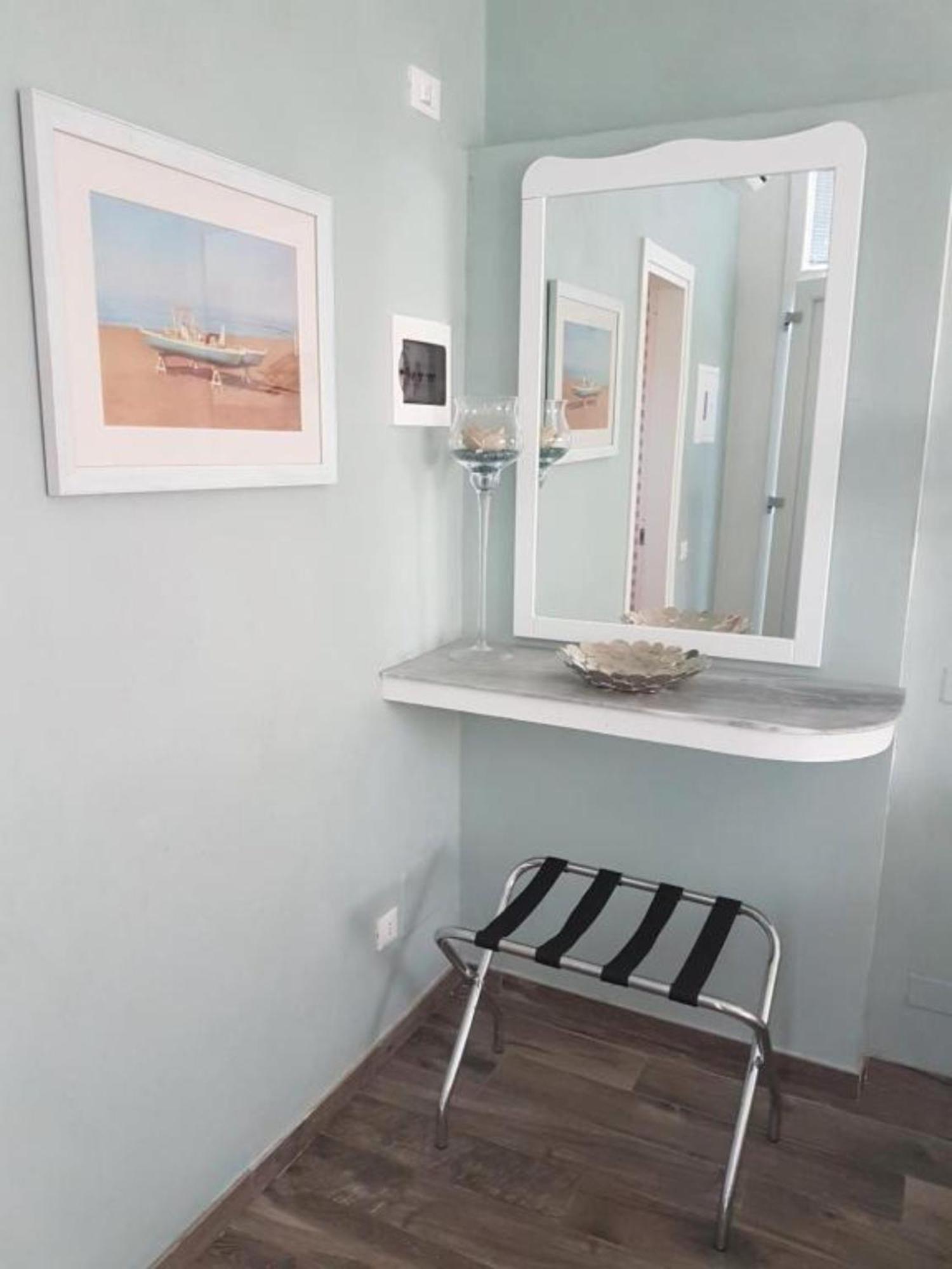 Bed And Breakfast Bagno Venezia Marina Di Carrara Exterior photo