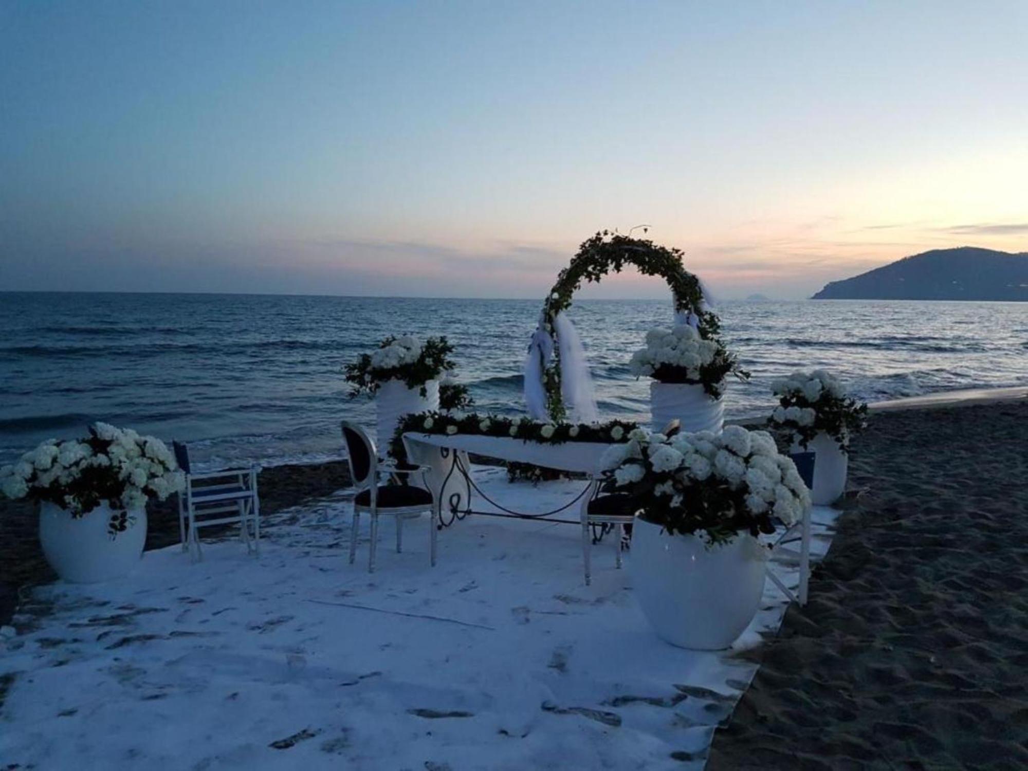 Bed And Breakfast Bagno Venezia Marina Di Carrara Exterior photo